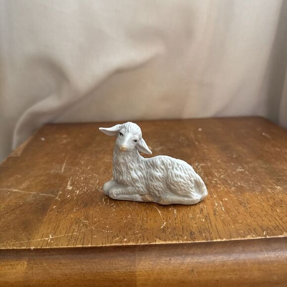 Kirkland Nativity 75177 Replacement Lamb Sheep Christmas Figure Animal - Picture 1 of 10